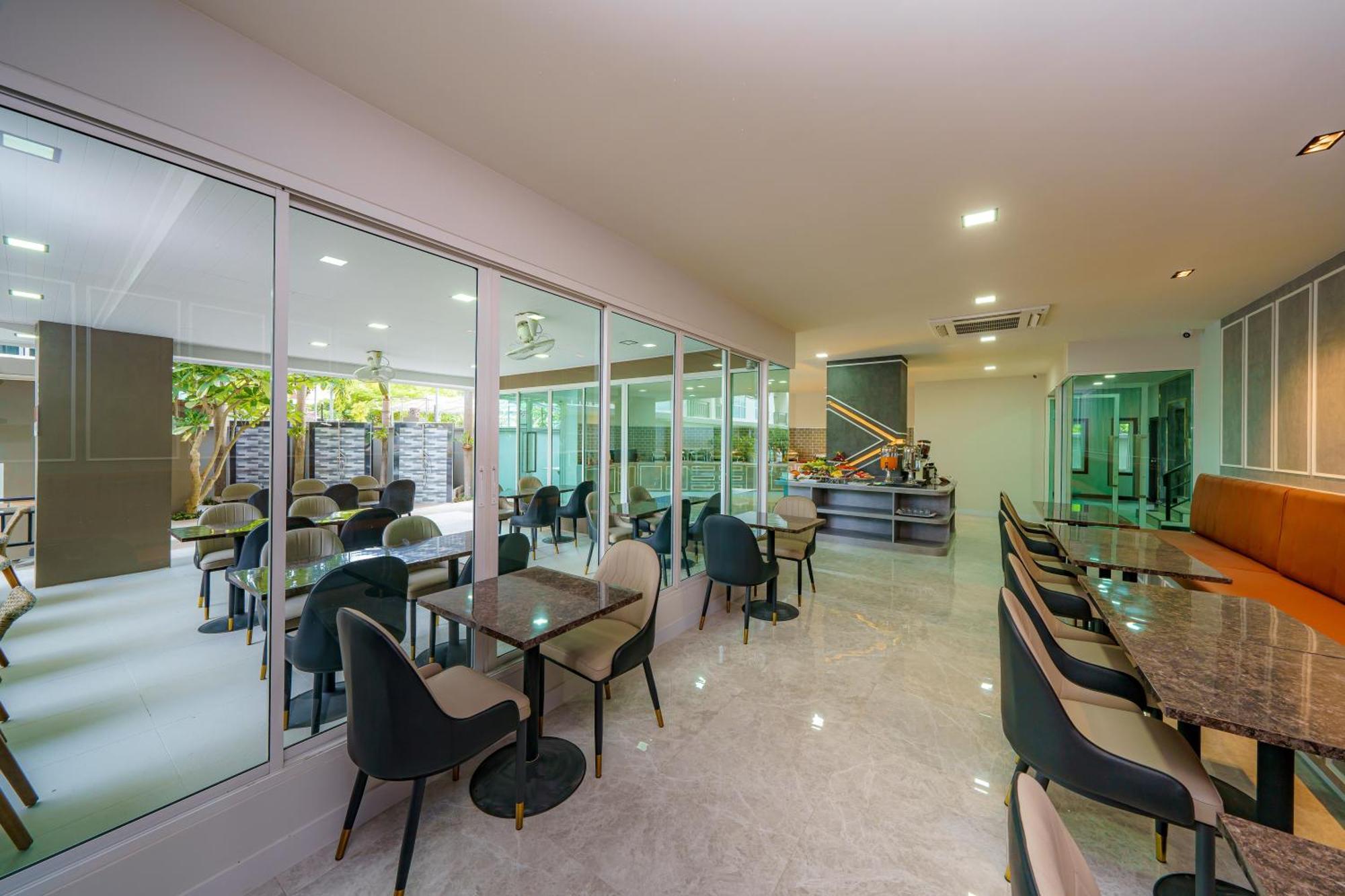 Lhc Hotel And Resort Pattaya Exterior foto